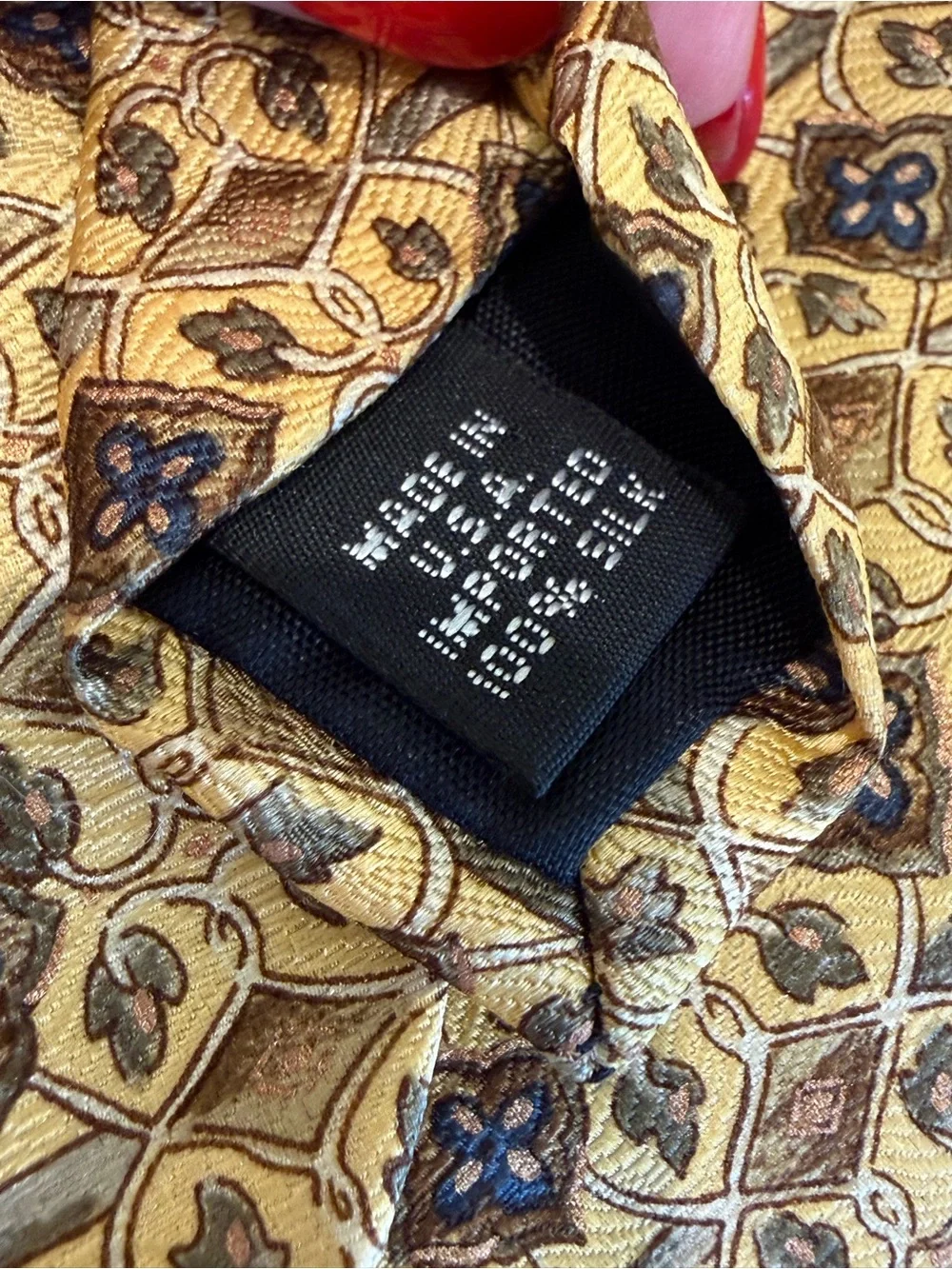 Vintage Geoffrey Beene Gold and Navy Patterned 100% Silk Tie